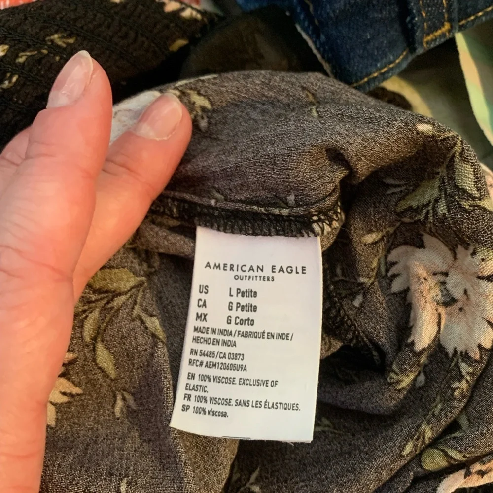 American Eagle Outfitters Floral Jumpsuit L Short - Picture 5 of 8